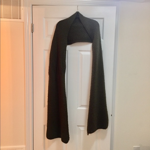 Olive green scarf supper long perfect wrap - Picture 3 of 3